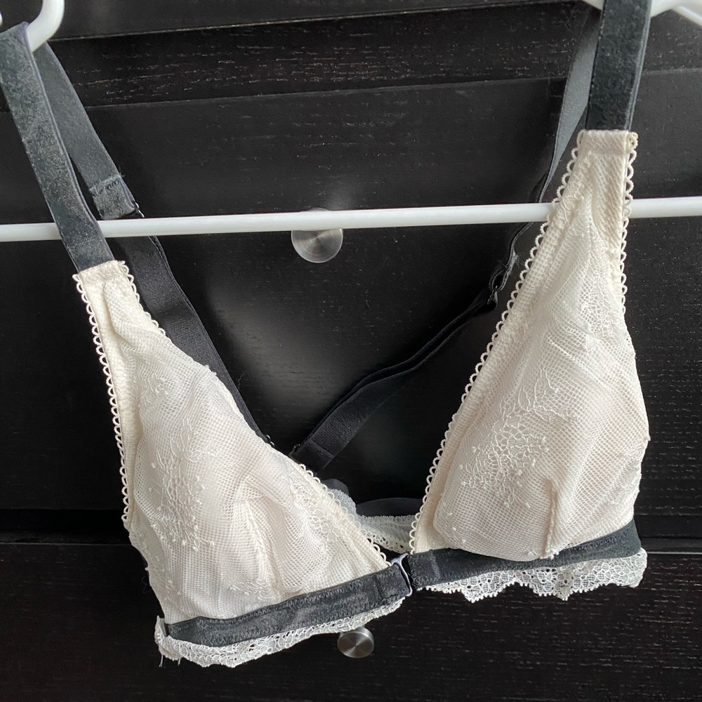 Victoria’s Secret bralette - Picture 1 of 1